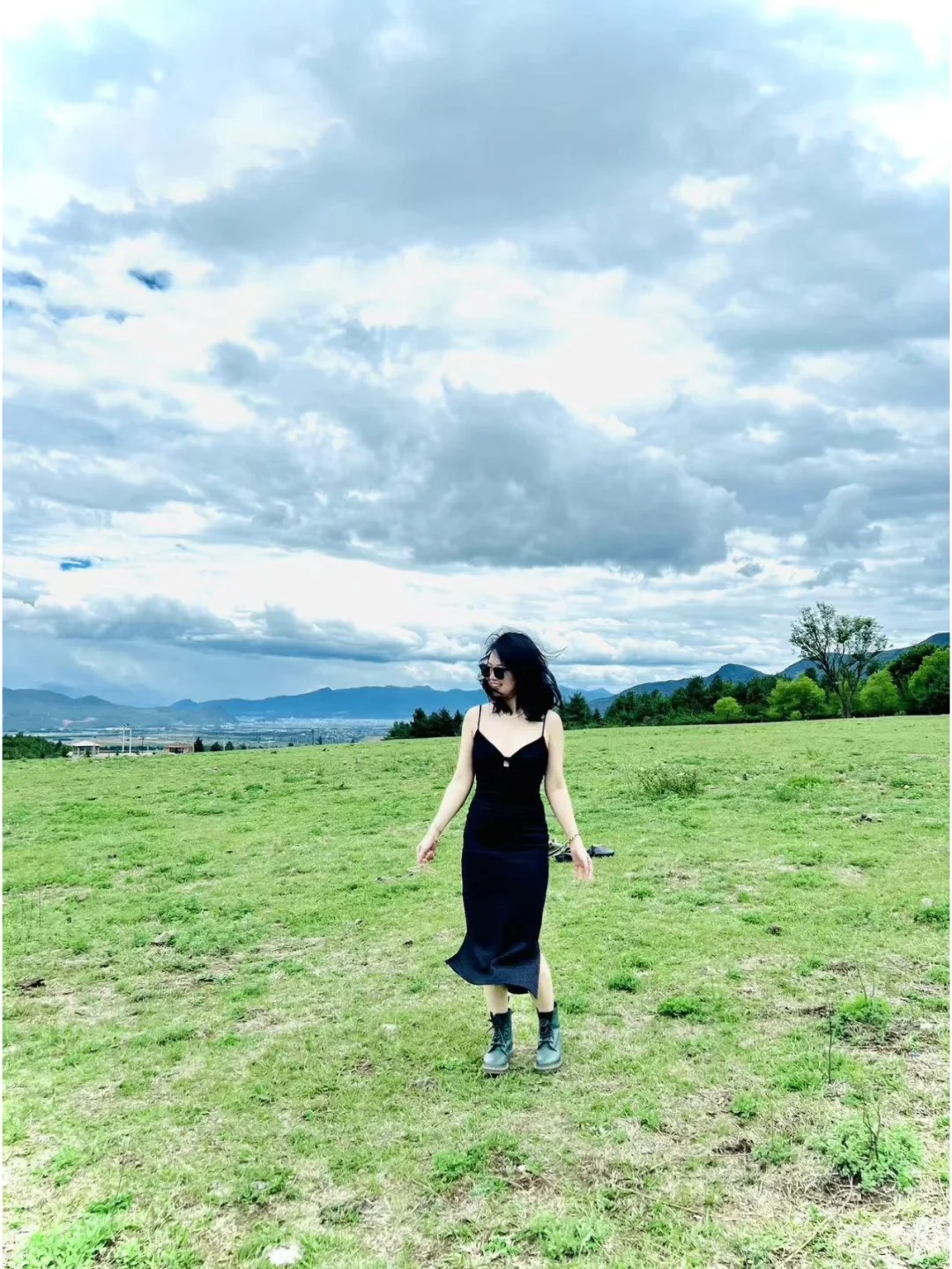 我觉得我老婆身上有一股味道，形容不出来，不像香水的靡靡之味，也不是臭味
就像小孩