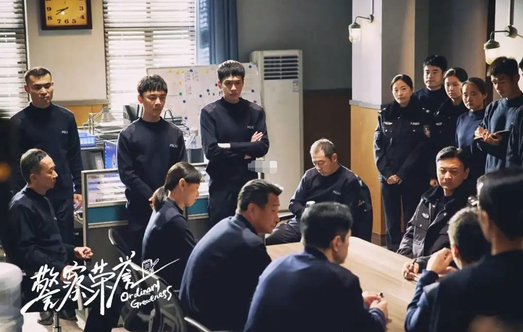 2021年，张若昀拍摄电视剧《警察荣誉》时，竟被当做导演“背景板”，导演还调侃说