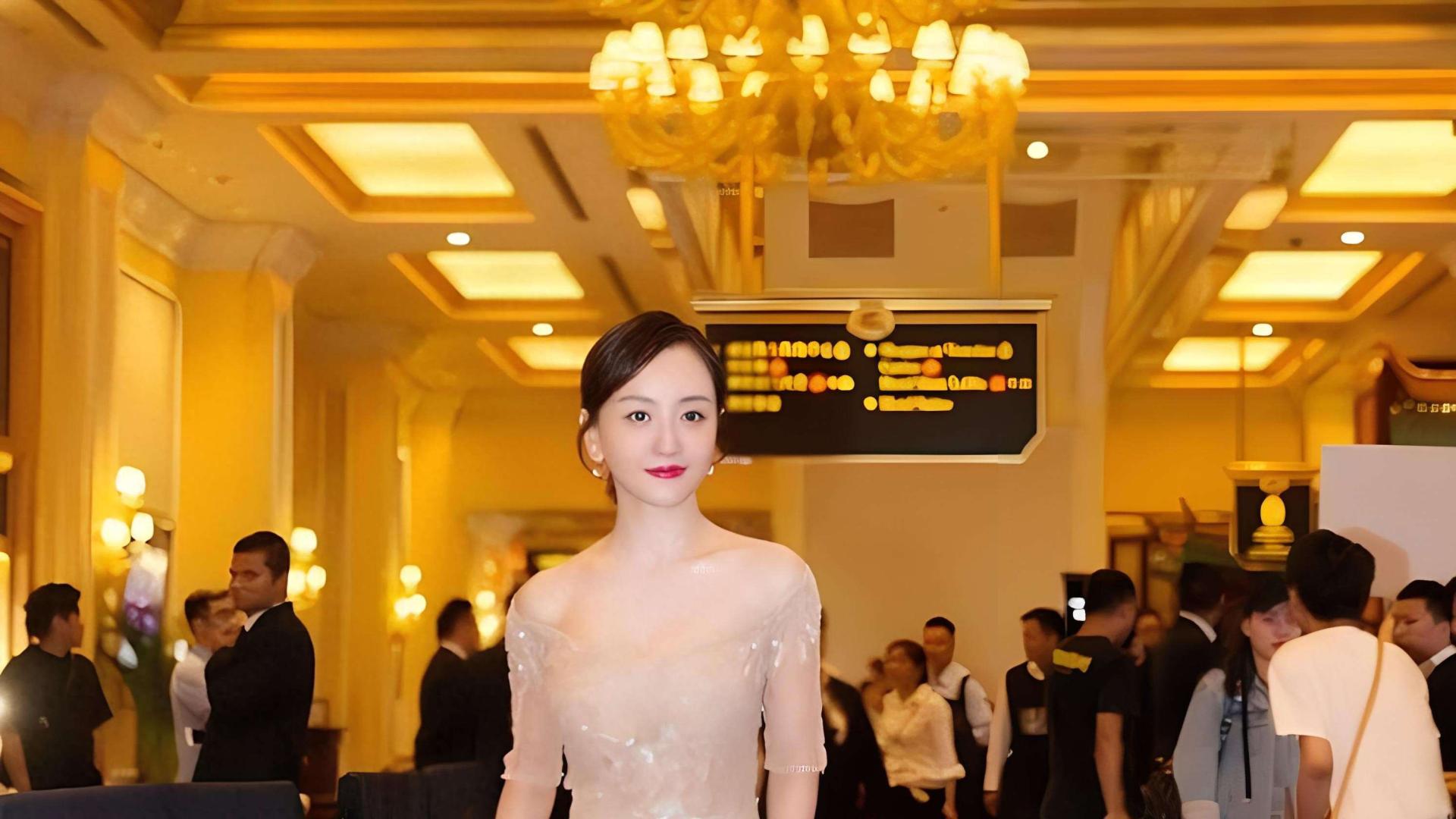 个子不高、身材却好，我只服这5位女星，中年不发福，腰臀比绝了！