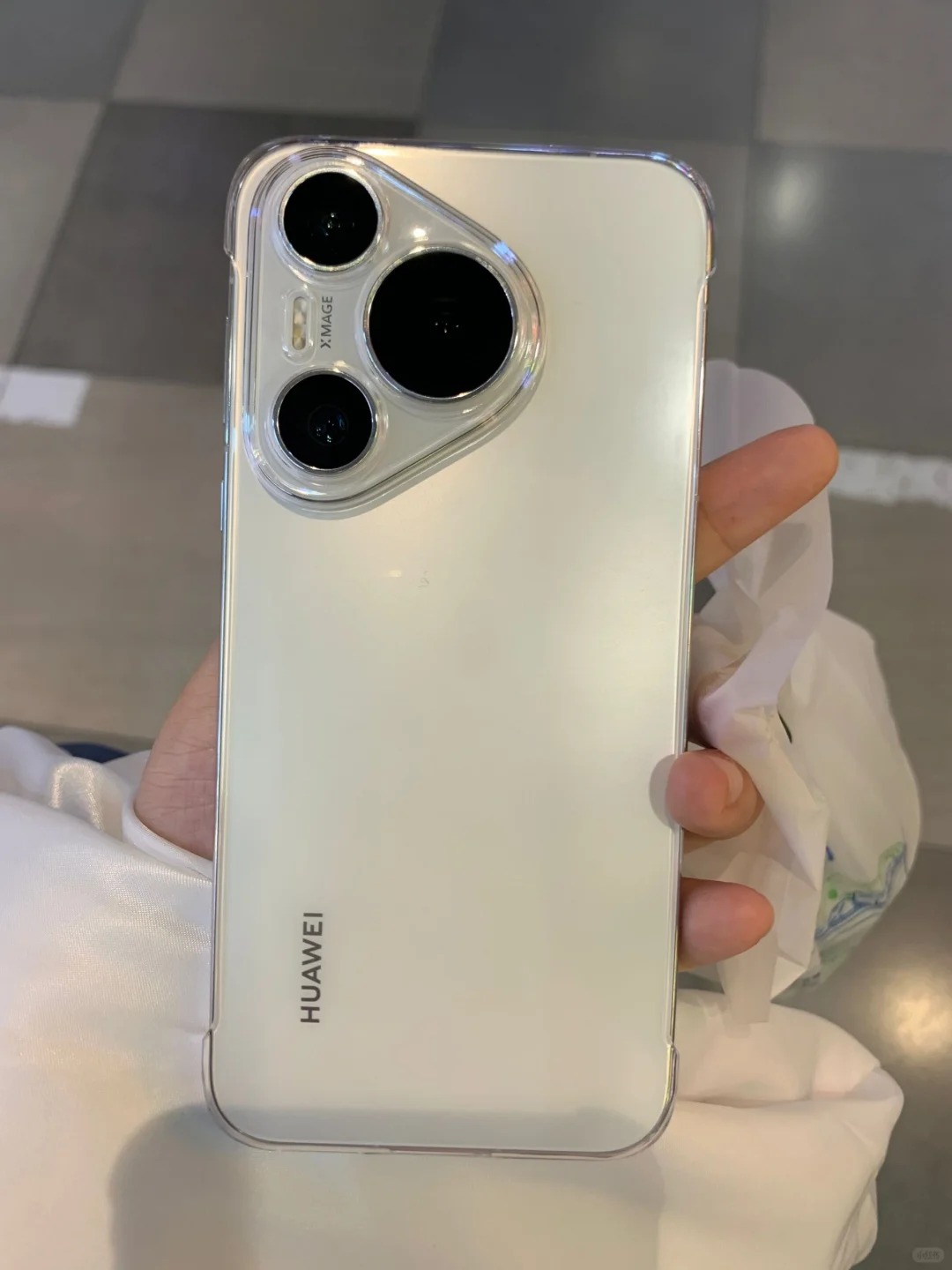 请推荐pura70手机壳，please！
送的壳没有安全感