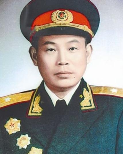 1950年，朝鲜战场的寒冬对中国人民志愿军而言是一次严峻的考验。气温骤降，风雪肆