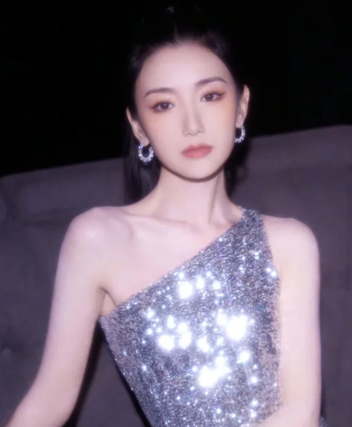 毛晓彤新照第一波，水平怎么样