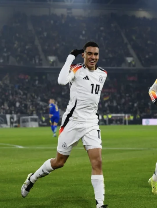 三大天才带着德国战车又要启航了！2026年世界杯将新一代天才的碰撞！

德国足球