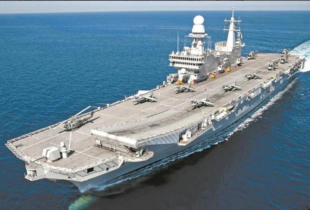 不要老是幻想击沉美国航母了，你们知道击沉美国一艘航母有多难吗？

美国一艘航母战