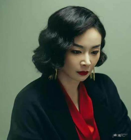 同样演“大姐大”,把雪迷宫练练和狂飙高叶放一起看,差距出来了(雪地迷宫)-第32张图片-九妖电影 同样演“大姐大”,把雪迷宫练练和狂飙高叶放一起看,差距出来了(雪地迷宫)-第32张图片-九妖电影
