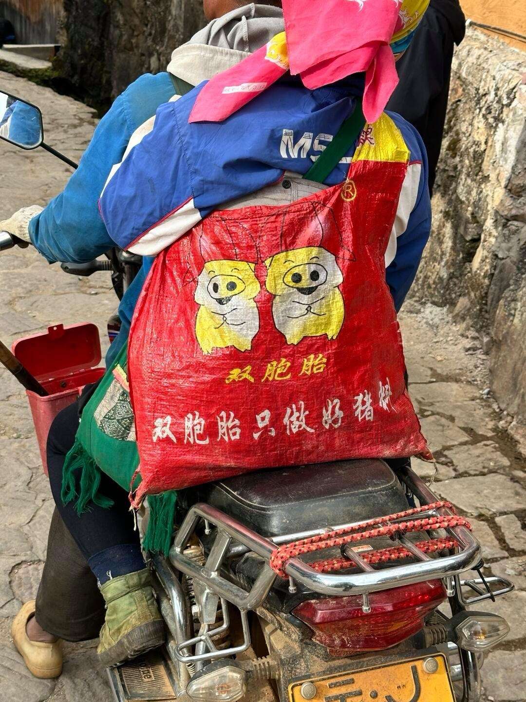 还记得小时候的书包吗？