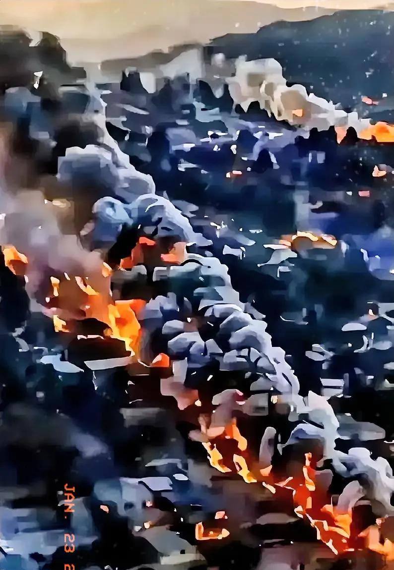 惊爆！洛杉矶大火烧得正猛，中国却未伸出援手，背后原因令人深思。
有人说，美国没向