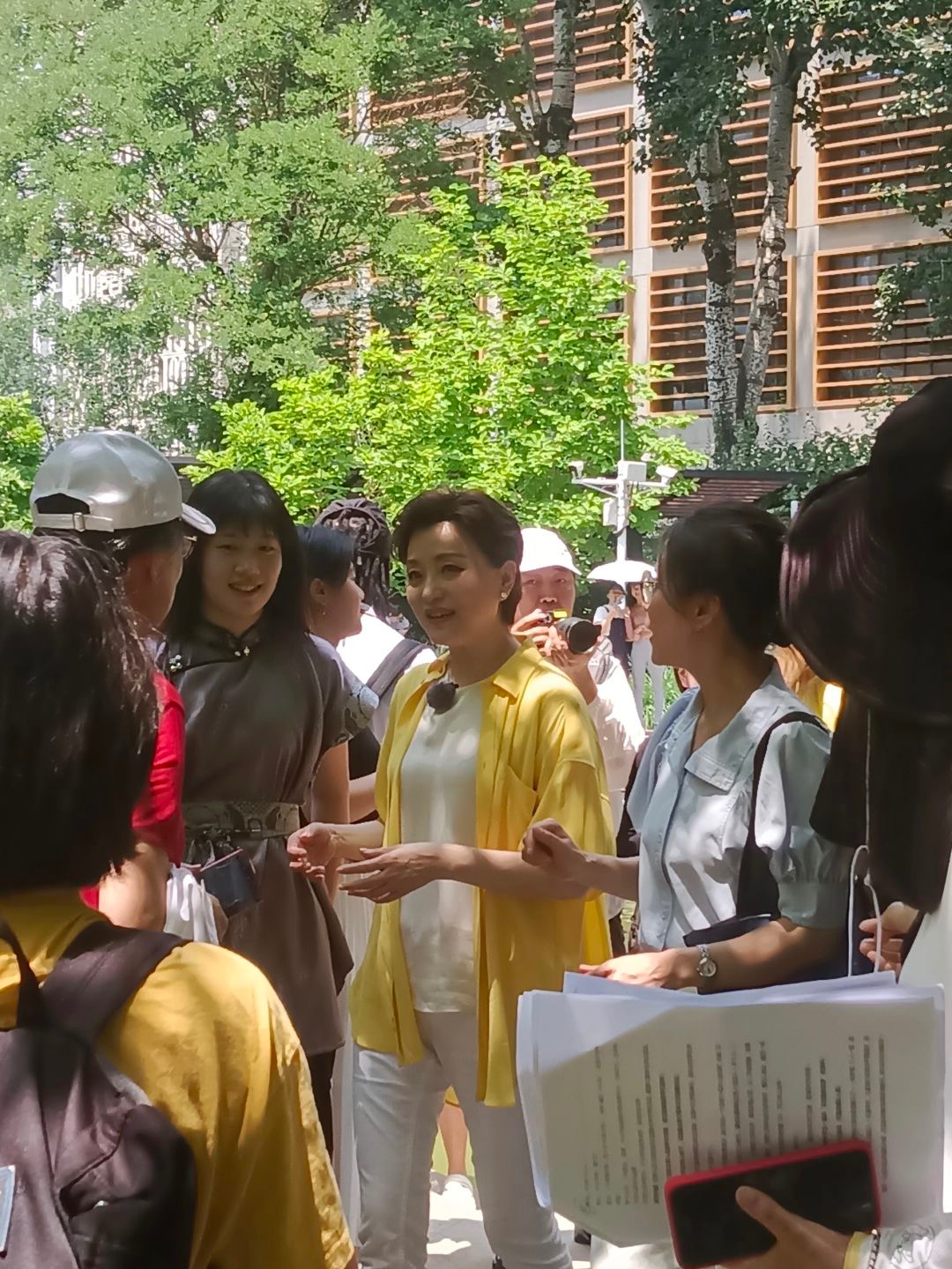 我的天啊！我在北外碰到了谁啊？太美了，很难相信她都49岁了[爱慕]
身材真的太好