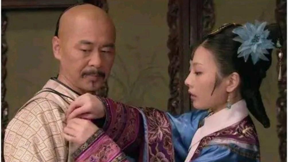 因为在直播间编故事，胡说八道，吸引流量！
被行政拘留以后，北京台播出的《甄嬛传》