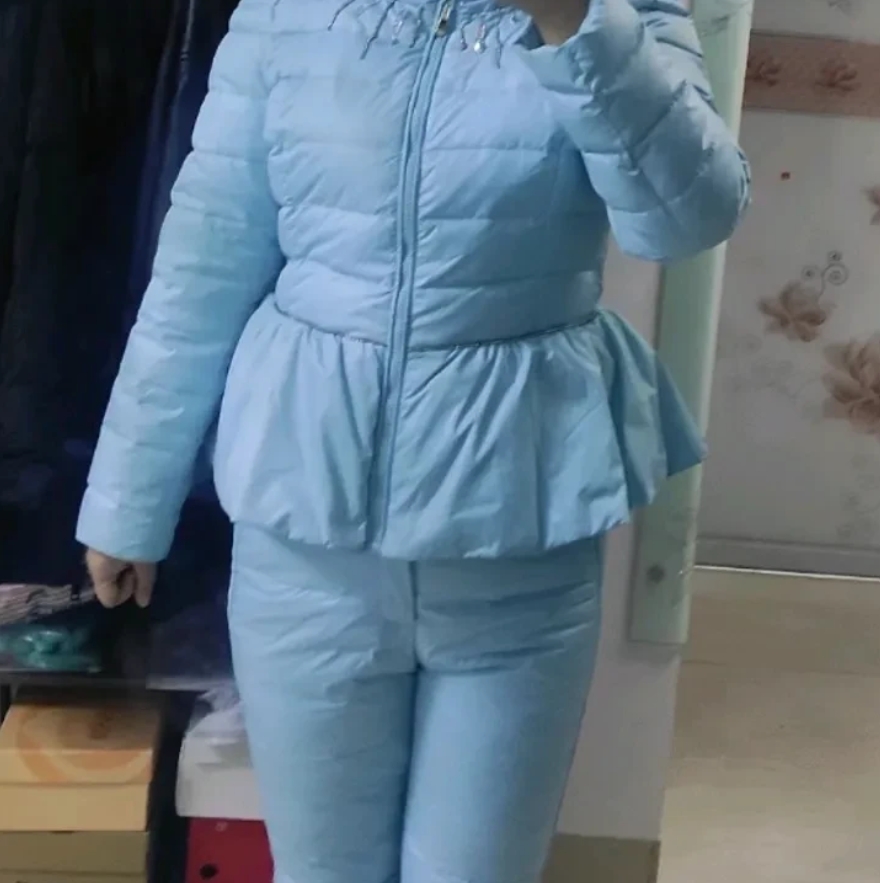 过年了，我说买件羽绒服，回家穿个新的，走个亲访个友的也有面子，我老公说没必要，以