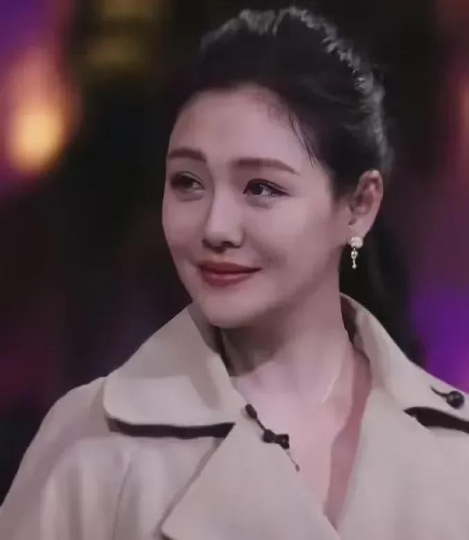  
 
  
 
大S生前安排这事儿真让人琢磨不透。私人飞机费用不走个人账户，偏