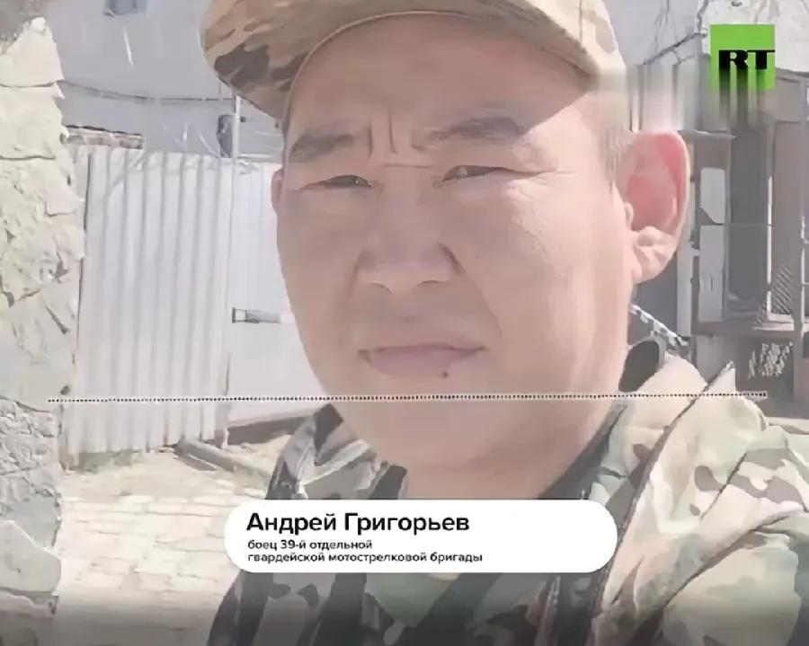 格里戈里耶夫，与乌军肉搏的俄军士兵，一看就是黄种人，像蒙古后裔，来自远东的雅库特