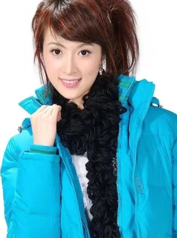 金巧巧婚姻揭秘，风采依旧