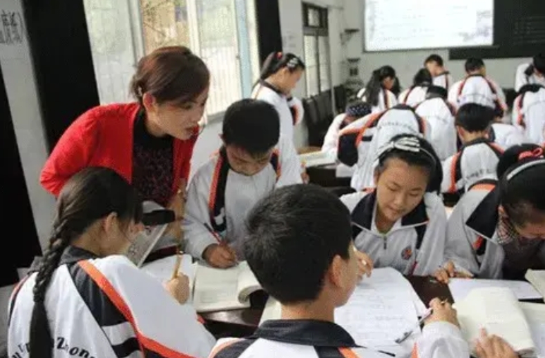 初中生成绩不好的，基本都离不开下面几个原因！

初中生成绩不好，跟天赋无关！
