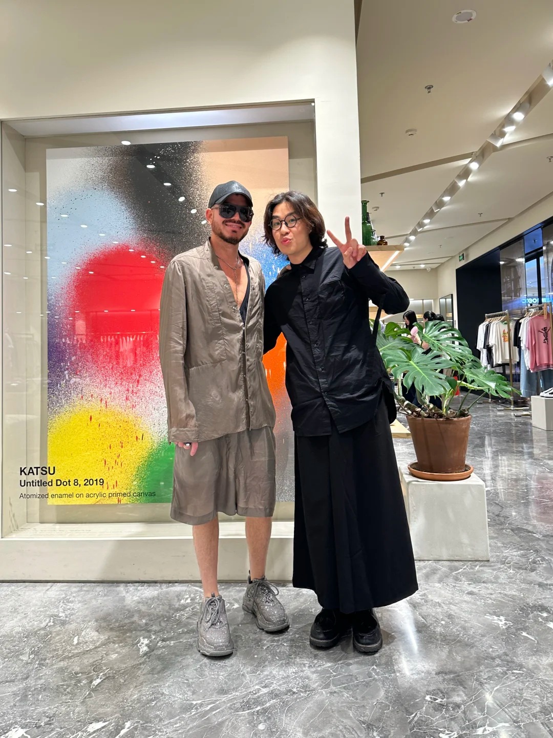 亚当来长沙了？
亚当入住W酒店顺便进咱店逛逛，真人好温柔好高好有气质～