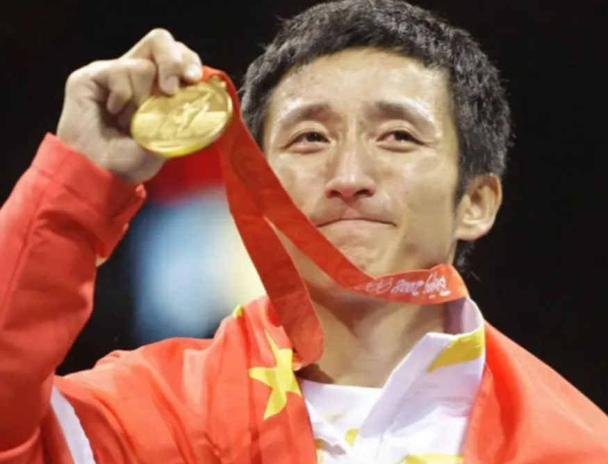 邹市明败光了自己多年攒下的两亿多，当初他以为自己的“奥运冠军”名气会吸引许多人，