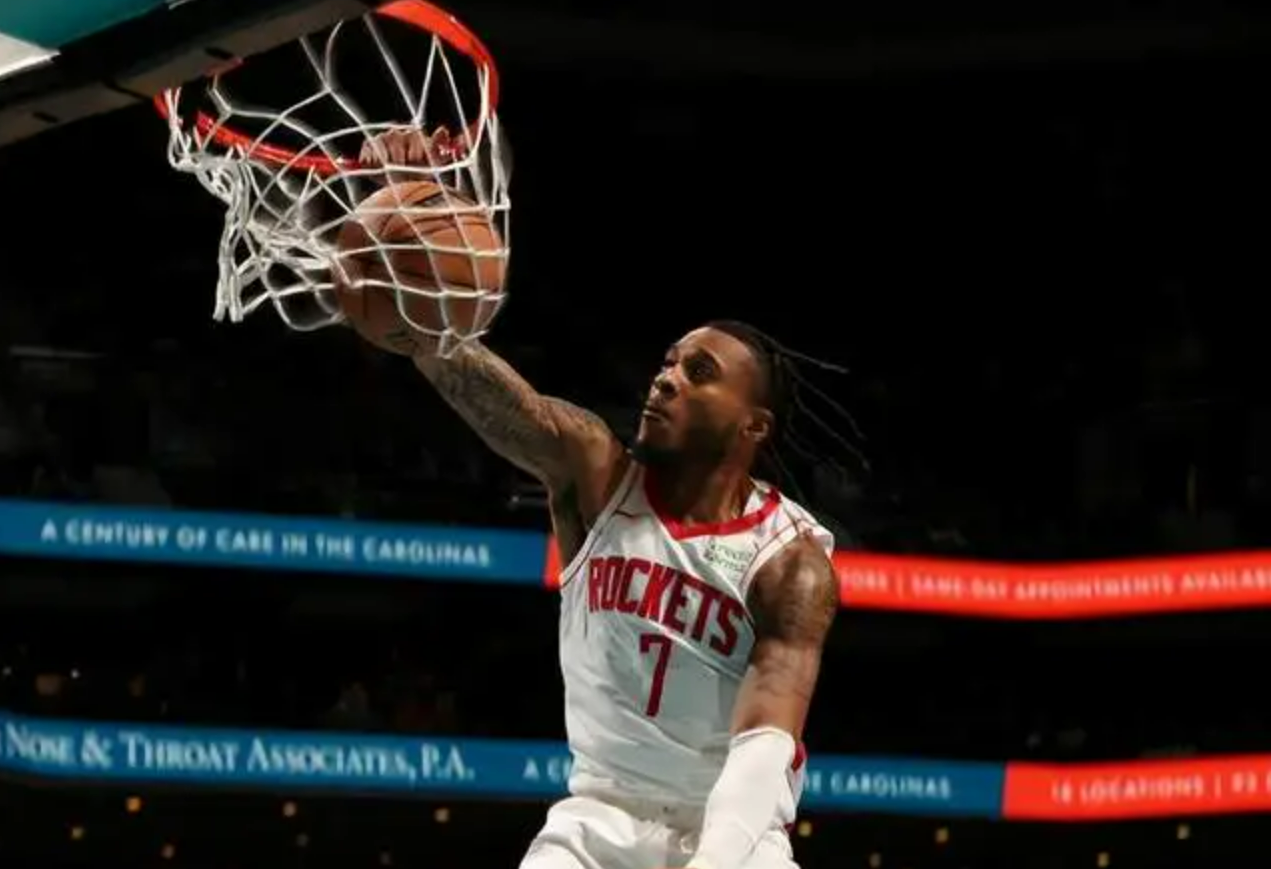 最近，火箭队的新秀惠特莫尔接受了TA记者的采访，在节目中他谈到自己和杰伦-格林的