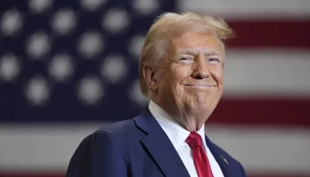 彻底不装了，摊牌了！
美国总统川普呼吁，石油输出国的盟友国家们能够降低油价，少赚