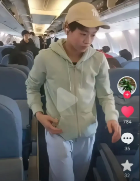 全红婵已回到了老家迈合村，
湛江专车送到家门口。
领导亲自出面布置仼务。

迈合