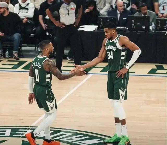 字母哥三喜临门，利拉德29+9+11+2，雄鹿血洗热火，开启西征之旅
NBA 官