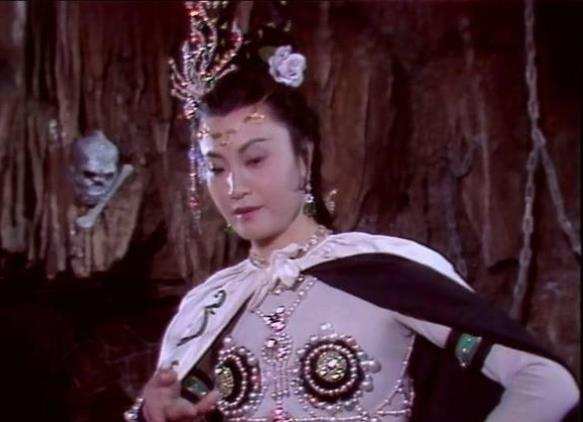 在拍摄86版《西游记》时，没人愿演白骨精这个大反派，一开始刘晓庆主动请演，可她开