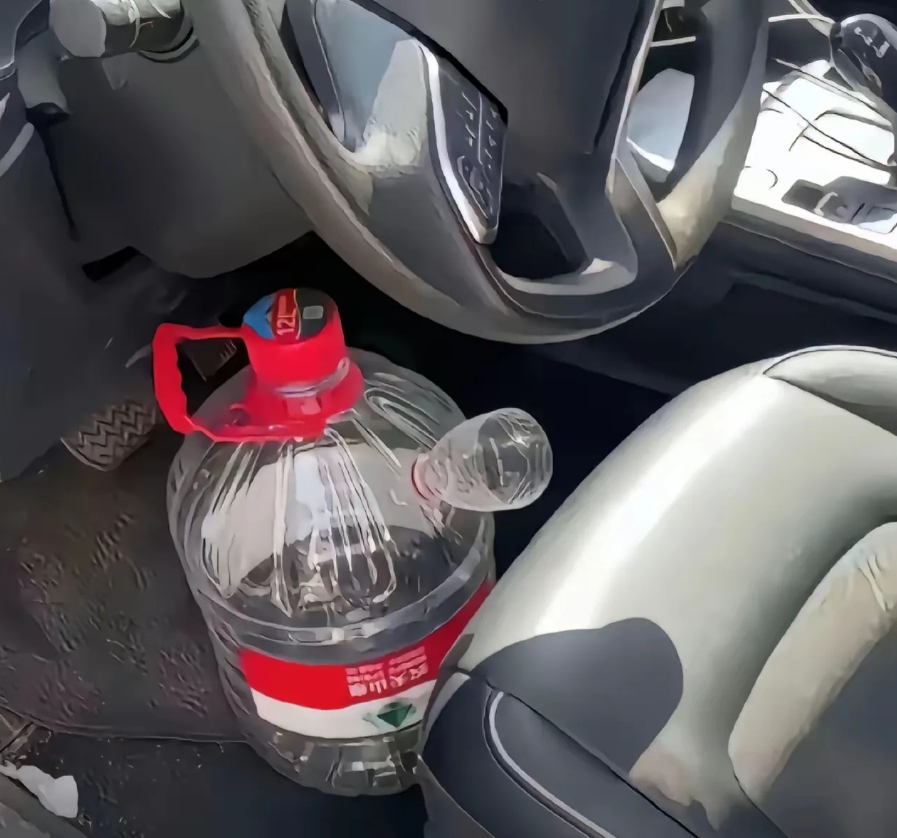 我20号才拿到驾照，21号就提了车，22号练了一天车，明天23号晚上打算上二广高