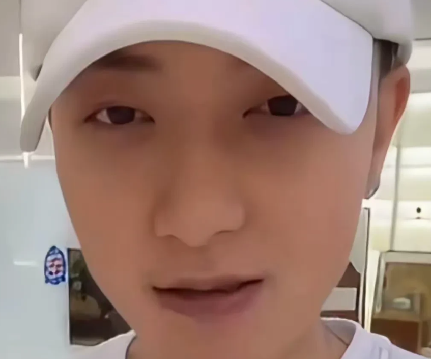 黄子韬真是太小气了……

黄子韬作为娱乐圈最有钱的明星之一，这次是要搬起石头砸自
