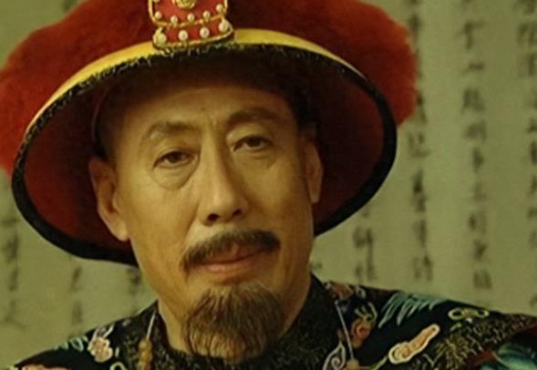 焦晃版康熙 康熙版陈道明。自从他演了康熙以后人们印象中固定了他就是康熙。
 
一