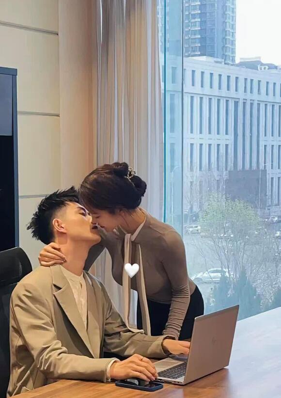 我年薪 120万，一直嫌弃我的老婆，前几天晚上我忽然想过夫妻生活，她不答应。第二