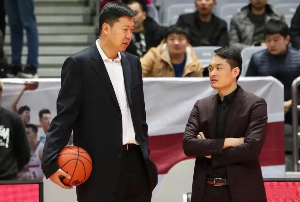 陈江华会不会加入广东男篮教练组，或者未来直接上任主教练，球队的未来也是个人篮球事