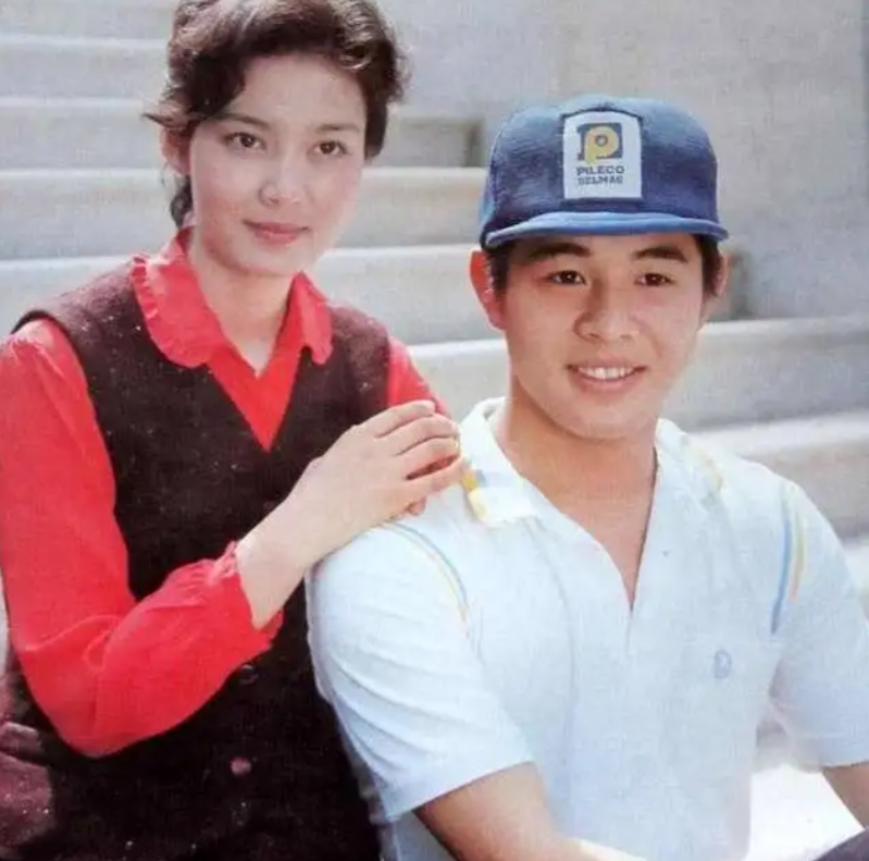 1983年，潘虹和李连杰