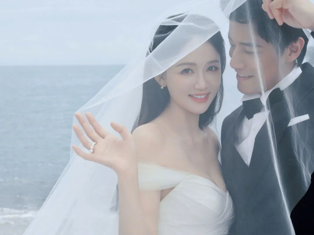 陈乔恩与小9岁艾伦举行婚礼，谢娜蹭了一波流量，发7个6大红包引热议（陈乔恩艾伦正式宣布婚期了吗视频）-第3张图片-九妖电影