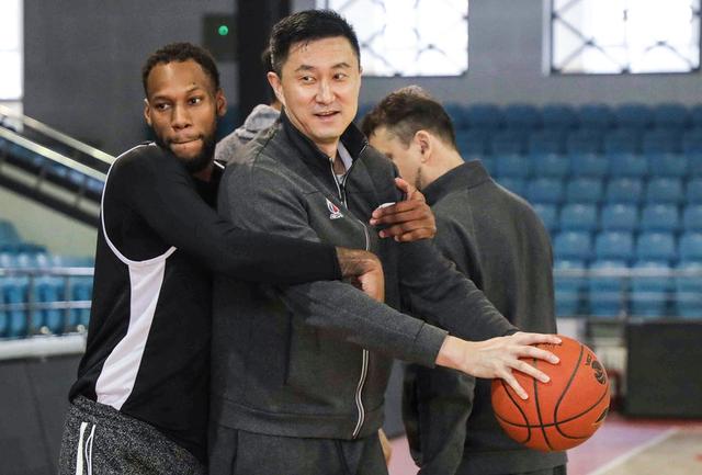 CBA外援哪家强？广东老威堪称王中王！

在篮球的巅峰舞台上，广东外援威姆斯的表