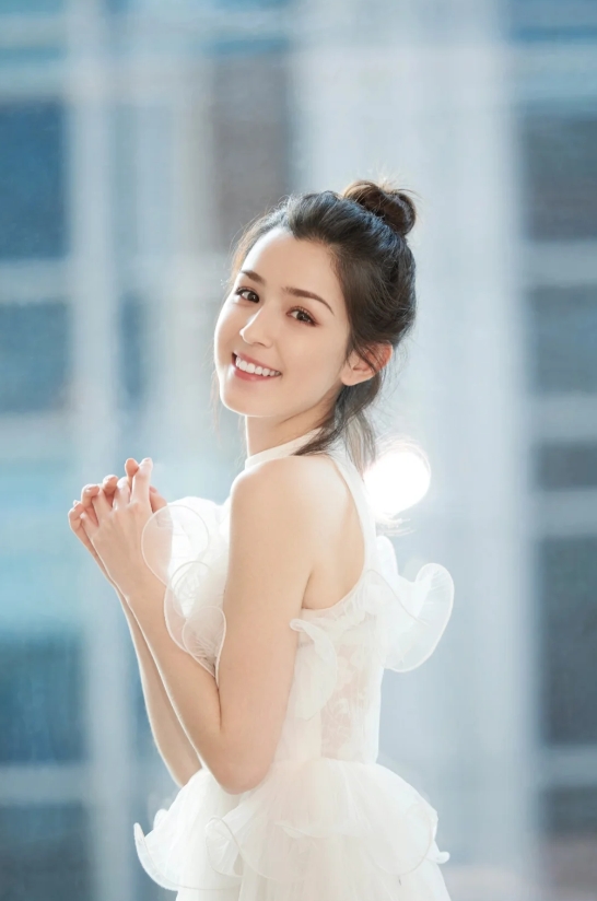 哈妮克孜：不忘初心，坚持梦想