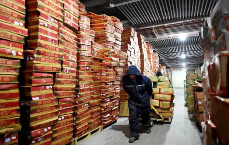 宁愿吃咸菜，都不能干的十五个工作：
1. 冷库搬运工，不能干，温度极低，对身体伤