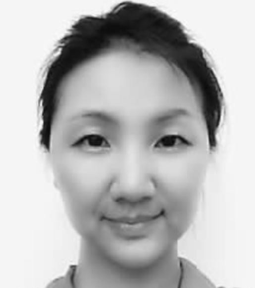 2012年6月，一架飞往北京的航班在5700米高空中惊险地发生了劫机事件。乘务长