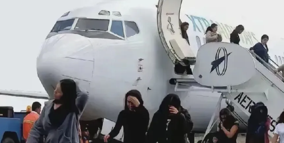 万万没想到！美国遣返华人的事件引起了不同反响的声音。
 
第一，对于被遣返的华人