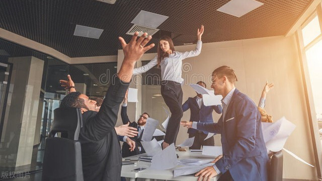 职场版“X档案”：揭秘办公室里的未解之谜