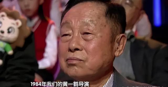 春晚至今后悔邀请她，捧了个“白眼狼”，导演：当时我都不想活了（春晚道歉事件）-第3张图片-九妖电影