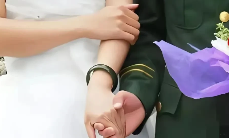 山西运城，男子通过战友，与战友妻子结识，竟觊觎战友妻子美色，趁出差的时机，约战友