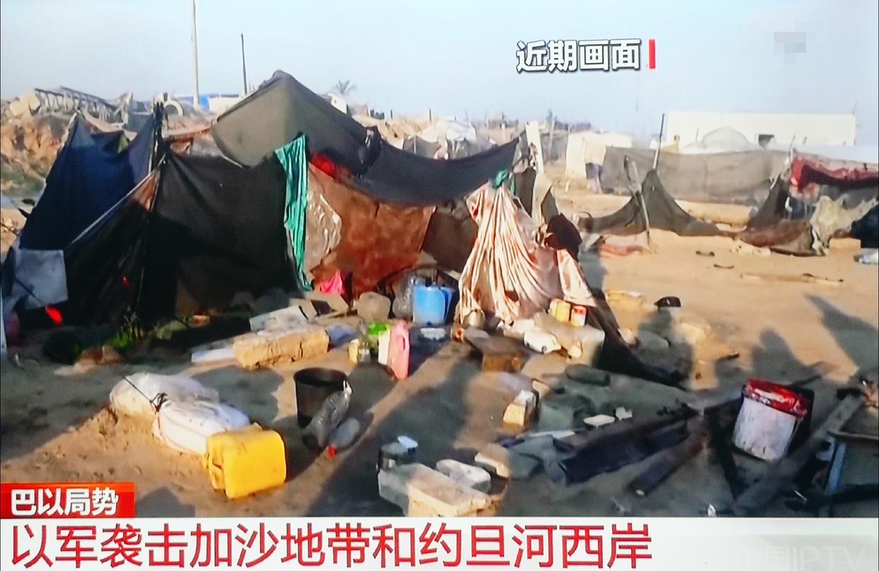 以色列对加沙大规模轰炸按下了暂停键，但以色列拖延流离失所者返回加沙地带北部，并在