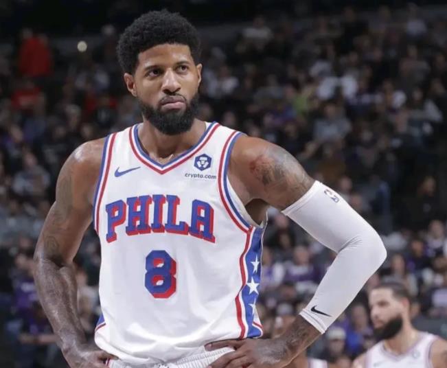 刚睡醒，就看到nba传来两个新消息：

1、乔治的合同可能原本是巴特勒的

据美