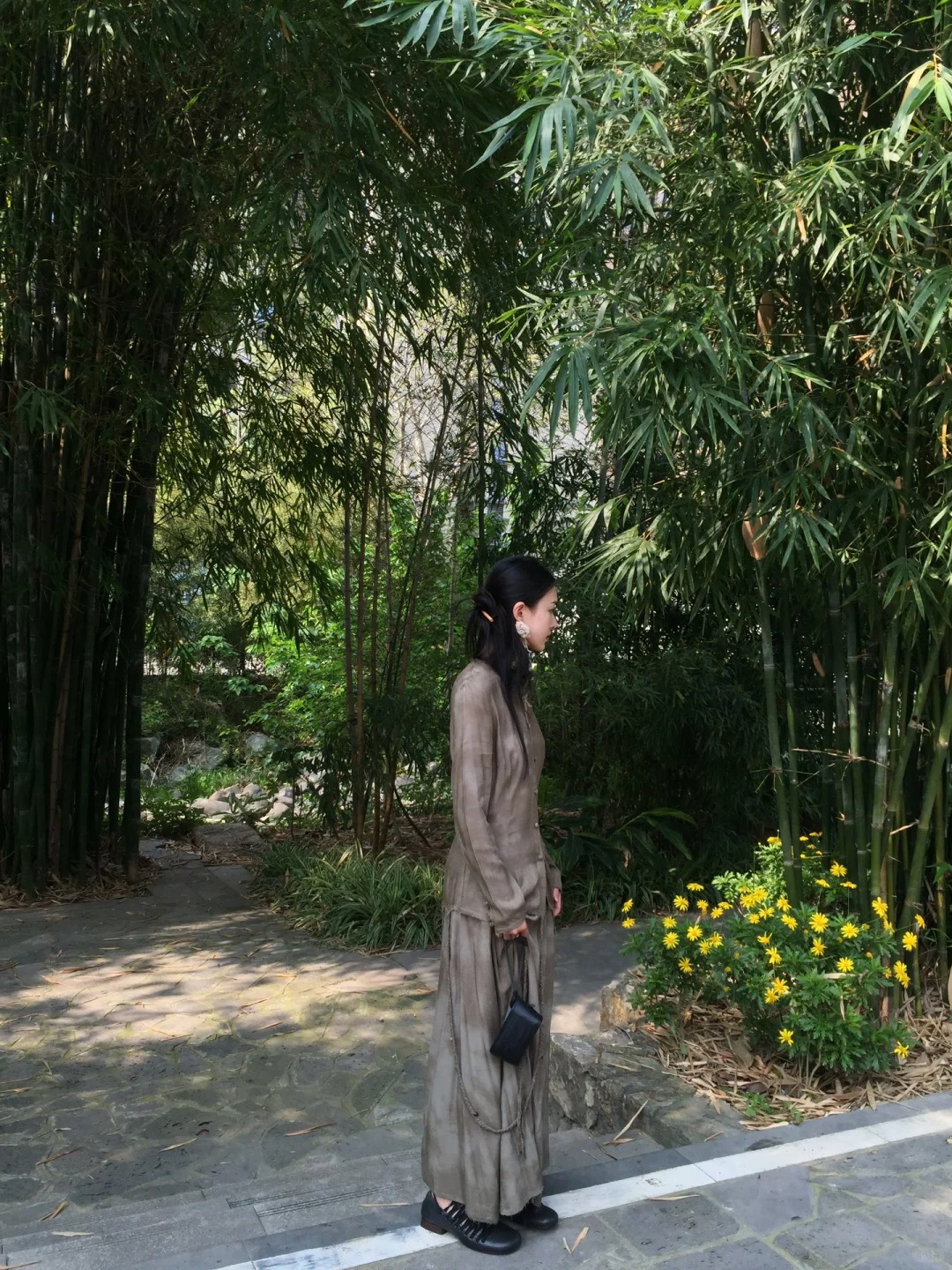 植物染不需要是流行，而是内心的自然自在
新孩子穿起了！！！！