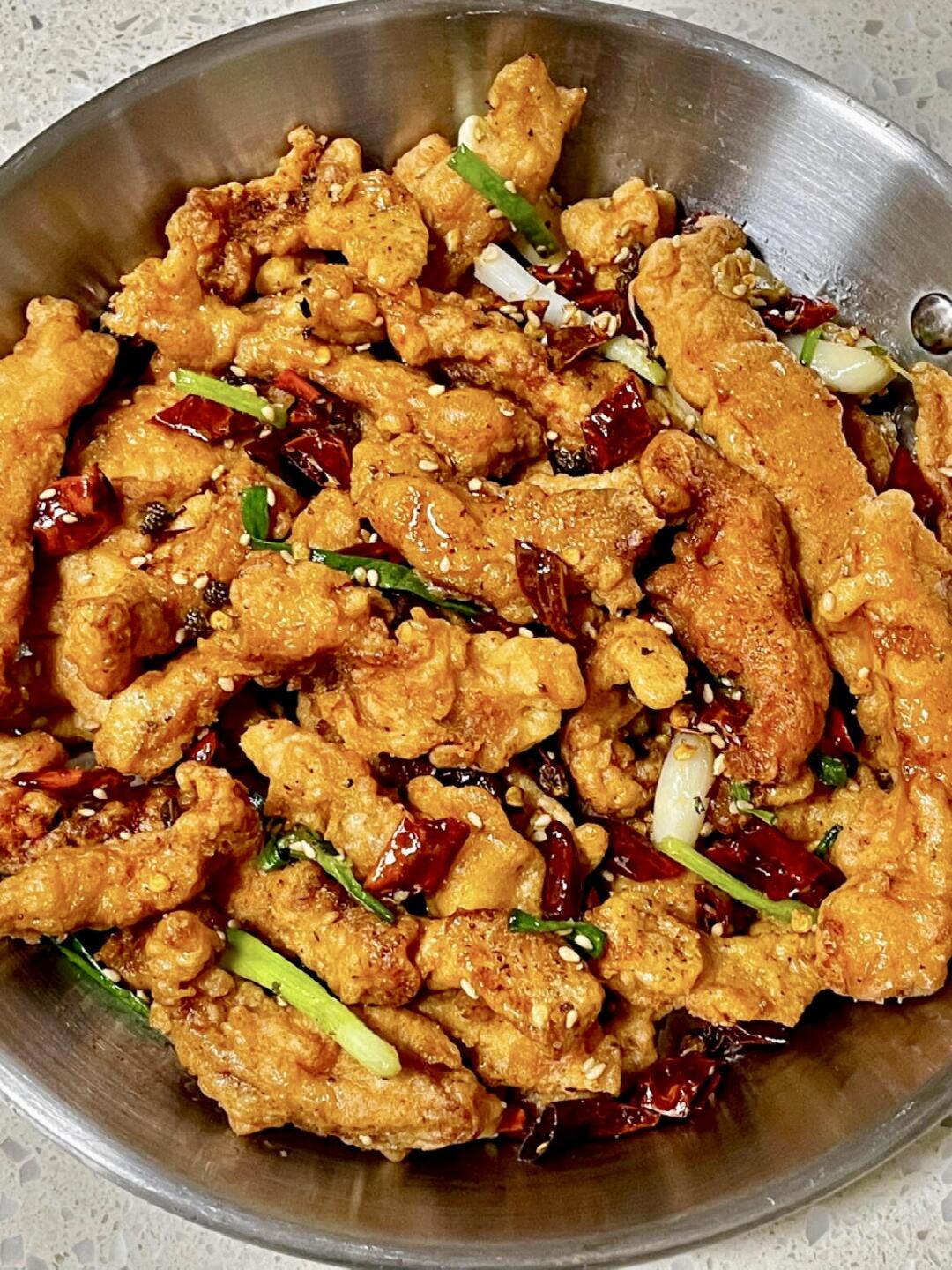 🌶️香酥麻辣小酥肉 宅家必备零嘴外酥里嫩，一口下去香香辣辣，全家人都爱惨了