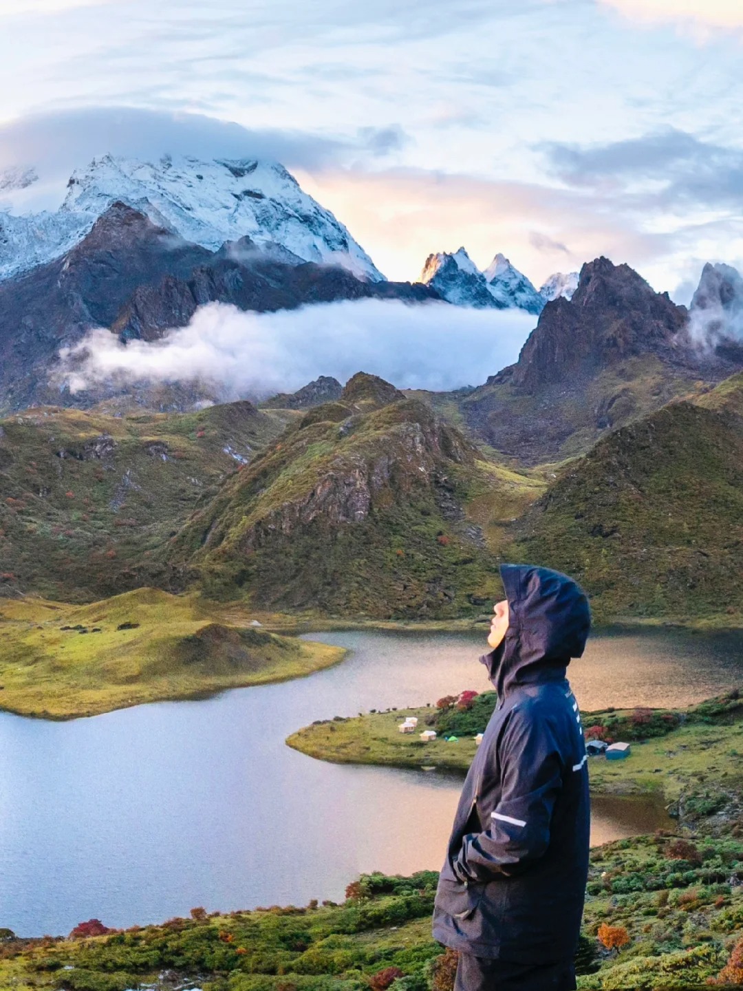 人的一生，能感受多少次这样的瞬间😭
出发前朋友不理解我
一个人飞跃2000公里