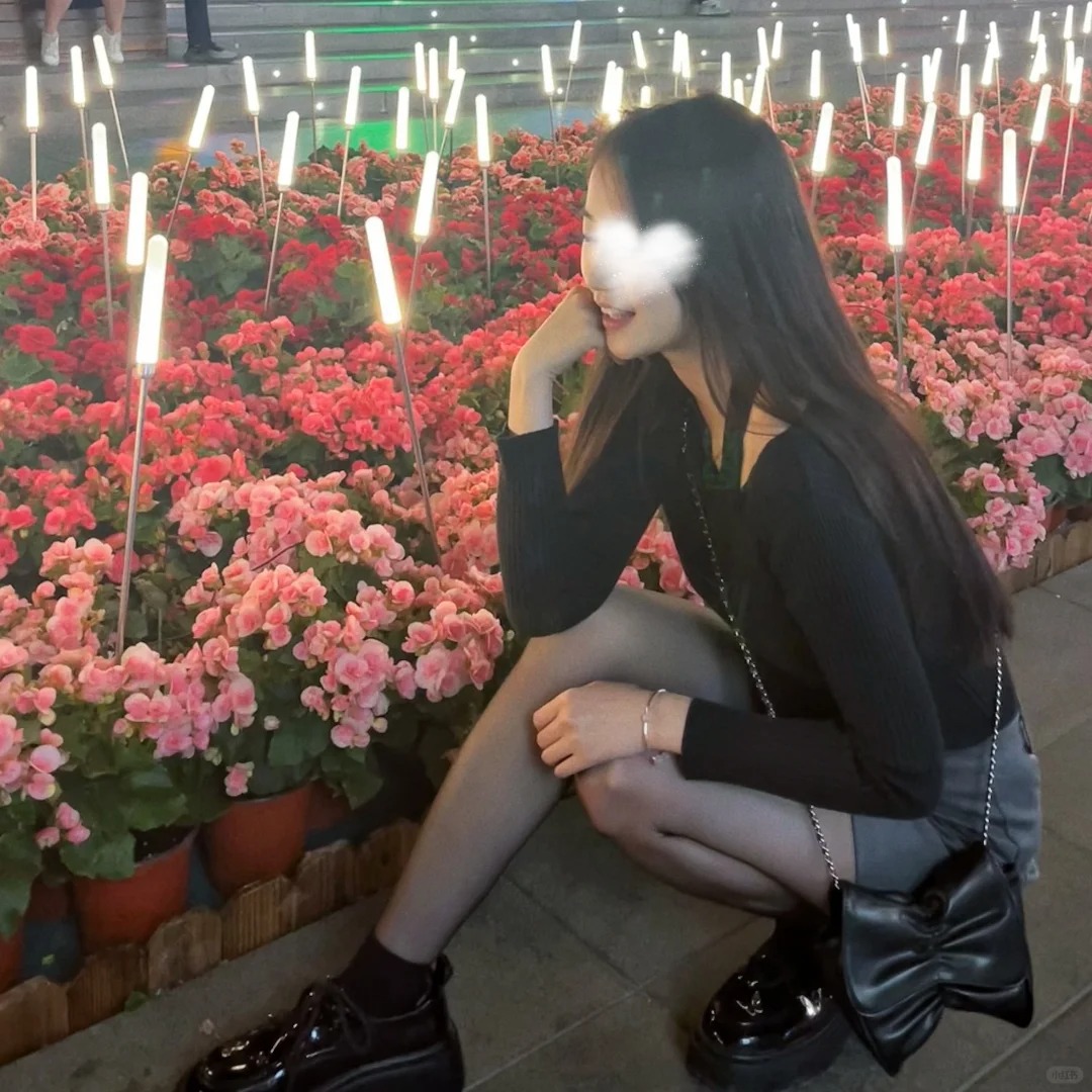 五道口没个拍照的景儿……
今晚跟美女贴贴不哭哭
