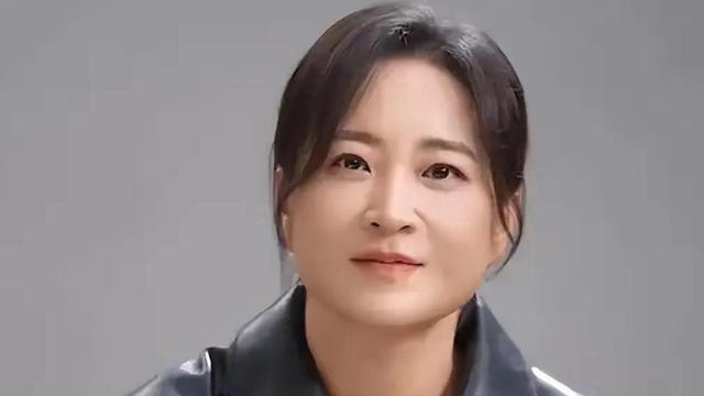 退出春晚3年，被综艺“开除”，43岁的贾玲瘦了却把自己作没了？