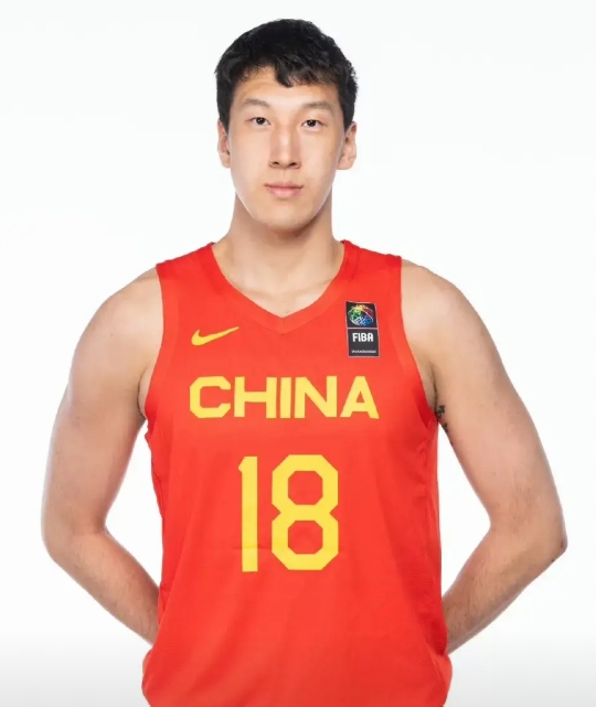 杜润旺又入选国家队了，阿旺真的是中国男篮的常客，每一次都稳稳！

在广东队，杜润