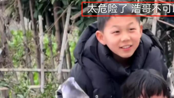 热搜第一，千万粉丝网红塌房，这个爸爸又被表扬了！没苦硬吃真的被具象化了！