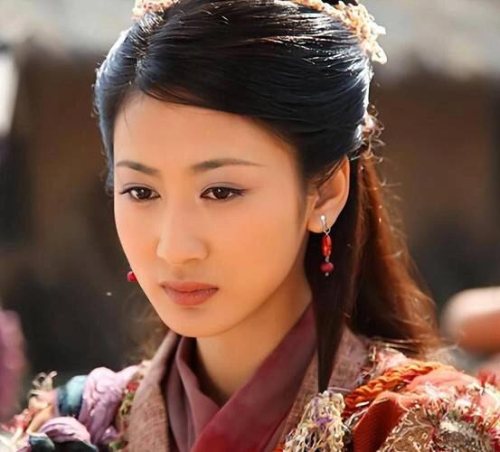 郭珍霓：实力派女演员的耀眼光芒